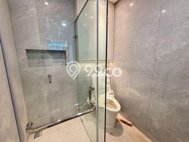 Apartemen Strategis 386m2 di Puri Indah Jakarta Barat 5 KT Apartemen Strategis 386m2 di Puri Indah Jakarta Barat 5 KT