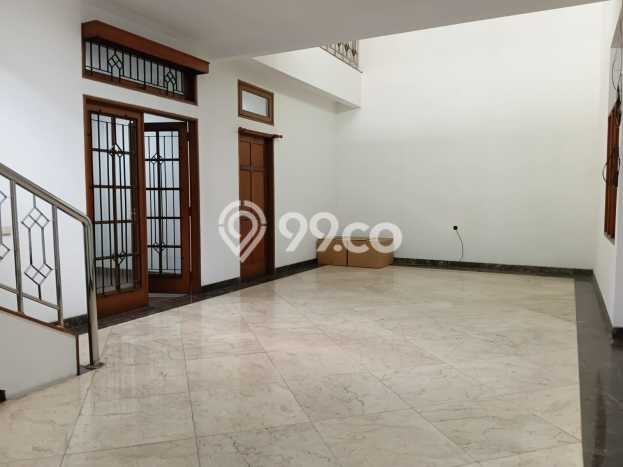 Hunian Mewah Siap Huni LT 261m2 di Kebayoran Baru, Jakarta Selatan Hunian Mewah Siap Huni LT 261m2 di Kebayoran Baru, Jakarta Selatan