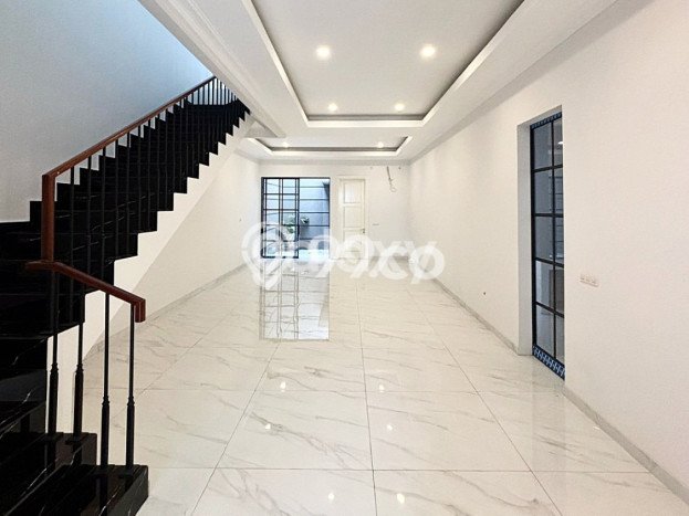 Hunian Nyaman untuk Keluarga area Sukolilo - LT 186m2m² Hunian Nyaman untuk Keluarga area Sukolilo - LT 186m2m²