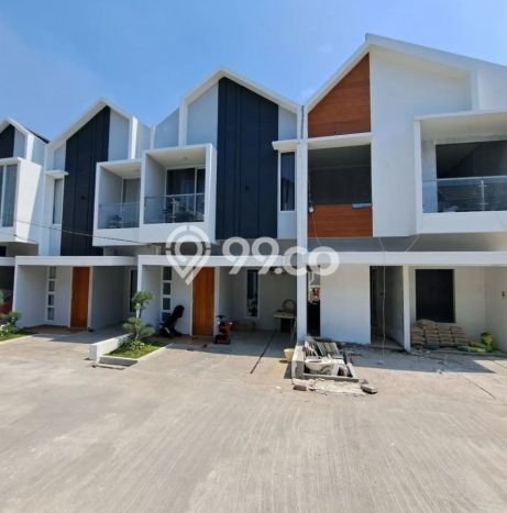 Rumah Strategis Minimalis Lb 60m2 di Ciracas, Jakarta Timur Rumah Strategis Minimalis Lb 60m2 di Ciracas, Jakarta Timur