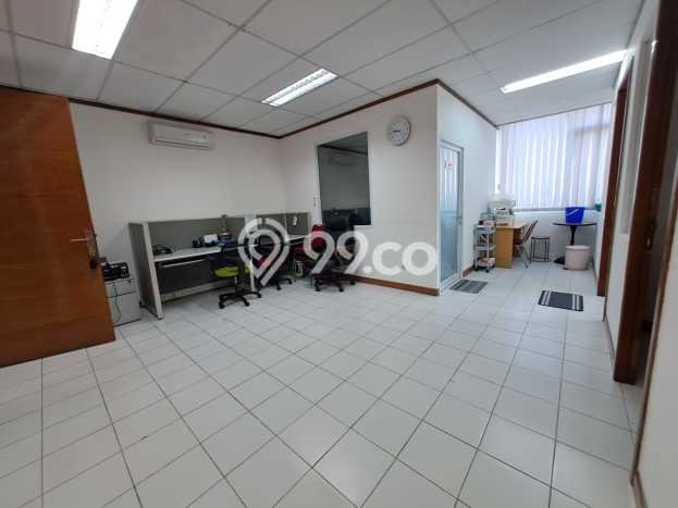 Unit Kantor Disewakan di Rawamangun di Area Ramai & Strategis Unit Kantor Disewakan di Rawamangun di Area Ramai & Strategis
