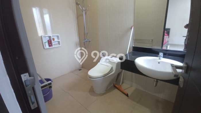 Ready to Use! Premium House LT 244m2 Desain Modern di Harapan Indah Ready to Use! Premium House LT 244m2 Desain Modern di Harapan Indah