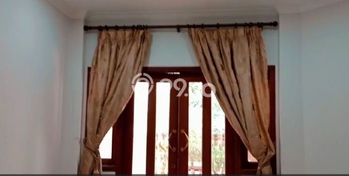 For Sale! Luxury House LT 496m2 Desain Modern di Pondok Kelapa For Sale! Luxury House LT 496m2 Desain Modern di Pondok Kelapa