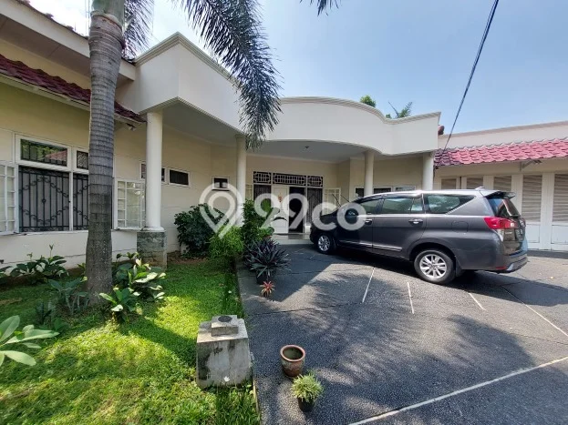 For Sale! Luxury House LT 655m2 Desain Modern di Pajajaran For Sale! Luxury House LT 655m2 Desain Modern di Pajajaran