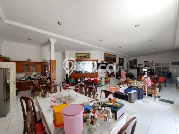 For Sale! Luxury House LT 655m2 Desain Modern di Pajajaran For Sale! Luxury House LT 655m2 Desain Modern di Pajajaran