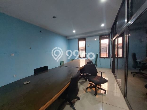 Ruko Dijual di Prime Area Jakarta Selatan Luas 180m2 Ruko Dijual di Prime Area Jakarta Selatan Luas 180m2
