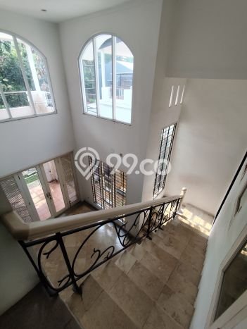 Dijual Rumah Premium dengan Fasilitas Sekitar Komplit di Cipayung, Jakarta Timur Dijual Rumah Premium dengan Fasilitas Sekitar Komplit di Cipayung, Jakarta Timur