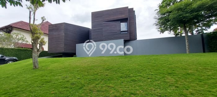 Jual Rumah Luas Elegan Dengan View Eksklusif di Rancamaya, Bogor Jual Rumah Luas Elegan Dengan View Eksklusif di Rancamaya, Bogor