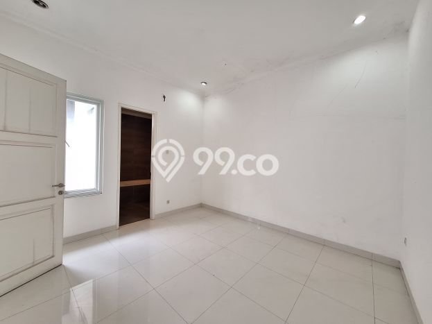 Best Deal Hunian Premium Ideal dan Luas di Tebet, Jakarta Selatan Best Deal Hunian Premium Ideal dan Luas di Tebet, Jakarta Selatan