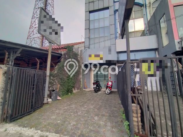 Ruko Dijual di Depok LT 71m2 & LB 150m2 Lokasi Terbaik! Ruko Dijual di Depok LT 71m2 & LB 150m2 Lokasi Terbaik!