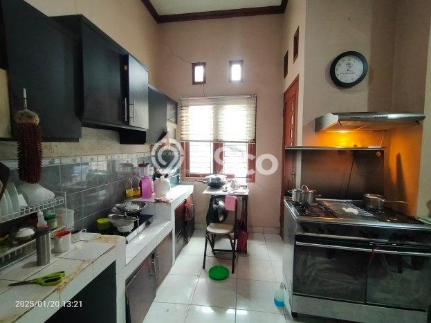 Hunian Cantik Modern Lb 200m2 di Pancoran Mas, Depok Hunian Cantik Modern Lb 200m2 di Pancoran Mas, Depok