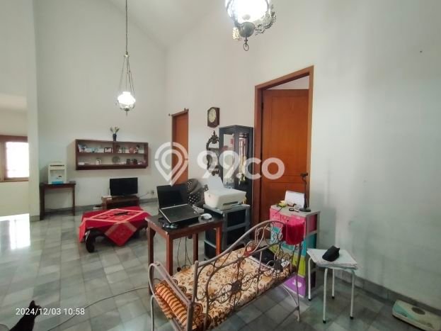 Rumah di Kebayoran Baru, Jakarta Selatan, Luas 368m2m² LB 366m2m² Rumah di Kebayoran Baru, Jakarta Selatan, Luas 368m2m² LB 366m2m²