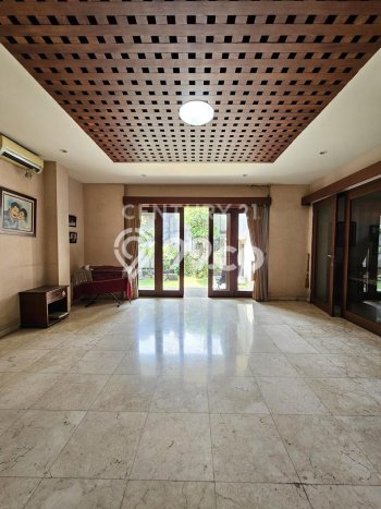 Rumah Elit Modern Tanpa Renovasi di Panglima Polim Jakarta Selatan Rumah Elit Modern Tanpa Renovasi di Panglima Polim Jakarta Selatan