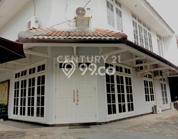 Rumah Elit LB 360m2 Siap Pakai Desain Elegan di Cipete, Jakarta Selatan Rumah Elit LB 360m2 Siap Pakai Desain Elegan di Cipete, Jakarta Selatan