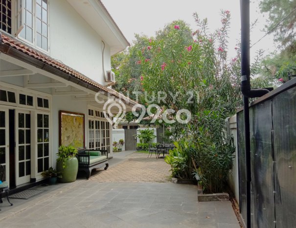 Rumah Elit LB 360m2 Siap Pakai Desain Elegan di Cipete, Jakarta Selatan Rumah Elit LB 360m2 Siap Pakai Desain Elegan di Cipete, Jakarta Selatan