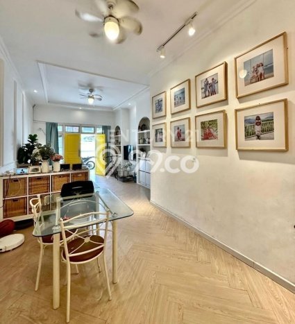 Rumah Elit Modern Siap Huni di Pengadegan Jakarta Selatan Rumah Elit Modern Siap Huni di Pengadegan Jakarta Selatan