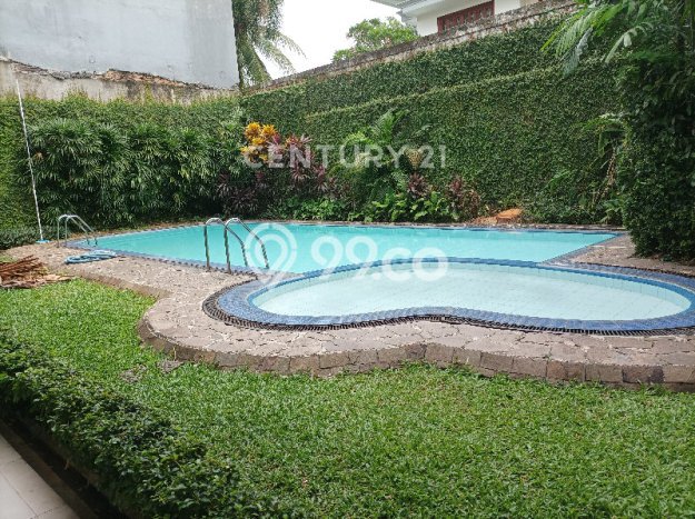 Dijual Rumah Premium dengan Fasilitas Sekitar Komplit di Menteng, Jakarta Pusat Dijual Rumah Premium dengan Fasilitas Sekitar Komplit di Menteng, Jakarta Pusat
