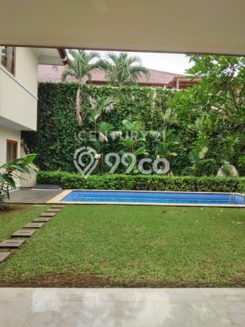 Sewa Rumah Strategis LT 750m2 / LB 500m2 di Kemang, Jakarta Selatan Sewa Rumah Strategis LT 750m2 / LB 500m2 di Kemang, Jakarta Selatan