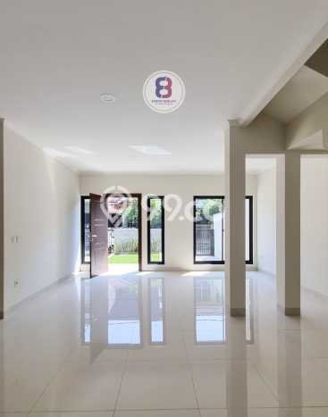 Properti Strategis 5 KT Luas Tanah 147m² di Bintaro, Tangerang Selatan Properti Strategis 5 KT Luas Tanah 147m² di Bintaro, Tangerang Selatan