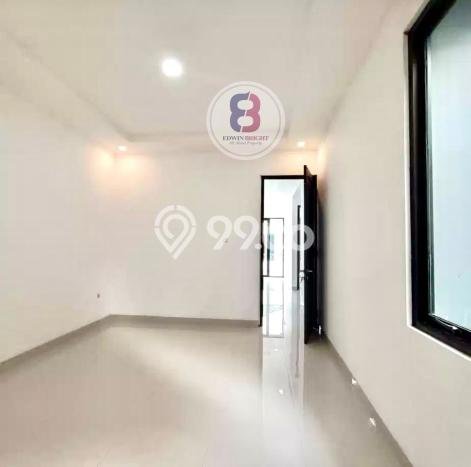 Rumah Strategis Bintaro, Tangerang Selatan, Luas 119m² Bangunan 230m² Rumah Strategis Bintaro, Tangerang Selatan, Luas 119m² Bangunan 230m²