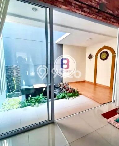Rumah Elit LB 120m2 Siap Pakai Desain Elegan di Bintaro, Tangerang Selatan Rumah Elit LB 120m2 Siap Pakai Desain Elegan di Bintaro, Tangerang Selatan