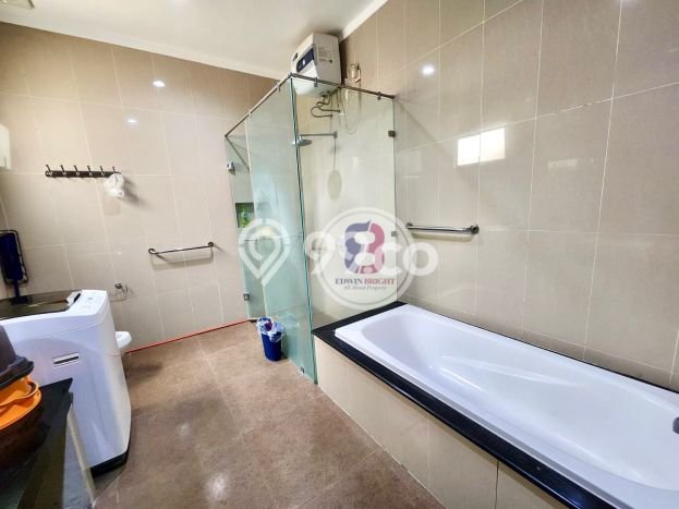 Hunian Elit LB 300m2 Siap Pakai Desain Elegan di Bintaro, Tangerang Selatan Hunian Elit LB 300m2 Siap Pakai Desain Elegan di Bintaro, Tangerang Selatan