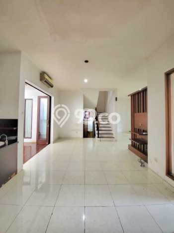 Rumah Berkualitas Bintaro, Tangerang Selatan, Luas 135m² LB 128m² Rumah Berkualitas Bintaro, Tangerang Selatan, Luas 135m² LB 128m²
