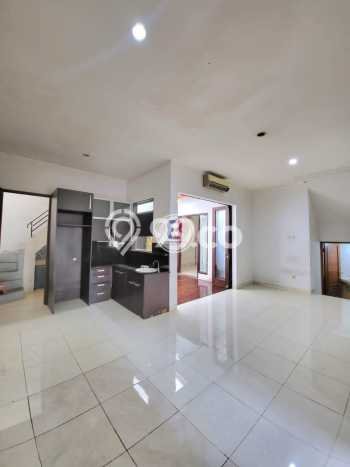 Rumah Berkualitas Bintaro, Tangerang Selatan, Luas 135m² LB 128m² Rumah Berkualitas Bintaro, Tangerang Selatan, Luas 135m² LB 128m²