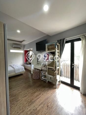 Dijual Rumah Luas Megah Dengan View Cantik di Bintaro, Tangerang Selatan Dijual Rumah Luas Megah Dengan View Cantik di Bintaro, Tangerang Selatan