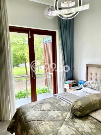 Jual Rumah Mewah Megah Dengan View Eksklusif di Sektor 7-Bintaro, Tangerang Selatan Jual Rumah Mewah Megah Dengan View Eksklusif di Sektor 7-Bintaro, Tangerang Selatan