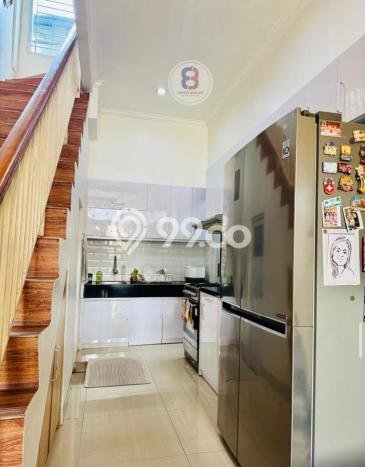 Rumah Luas Asri 5 KT Siap Huni di Bintaro Tangerang Selatan Rumah Luas Asri 5 KT Siap Huni di Bintaro Tangerang Selatan