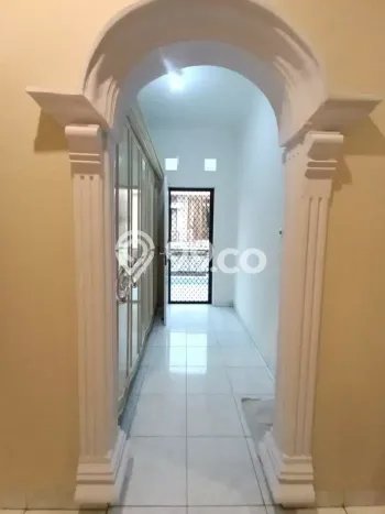 Dijual Rumah 4 Kamar Lokasi Ideal Bagus dan Strategis di Kelapa Gading Dijual Rumah 4 Kamar Lokasi Ideal Bagus dan Strategis di Kelapa Gading