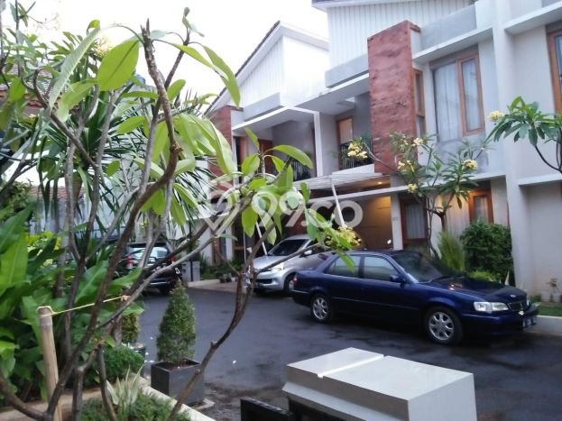 Dijual Rumah 3 Kamar Lokasi Strategis Nyaman dan Strategis di Pesanggrahan Dijual Rumah 3 Kamar Lokasi Strategis Nyaman dan Strategis di Pesanggrahan