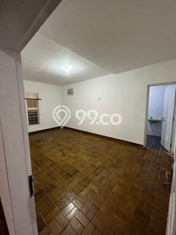 BEST OFFER! Rumah Untuk Investasi di Senen, Luas 216m² LB 216m² BEST OFFER! Rumah Untuk Investasi di Senen, Luas 216m² LB 216m²