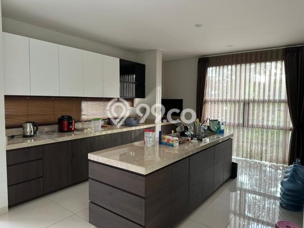 Rumah Elit LB 360m2 Siap Pakai Desain Elegan di Bandung Utara, Bandung Rumah Elit LB 360m2 Siap Pakai Desain Elegan di Bandung Utara, Bandung