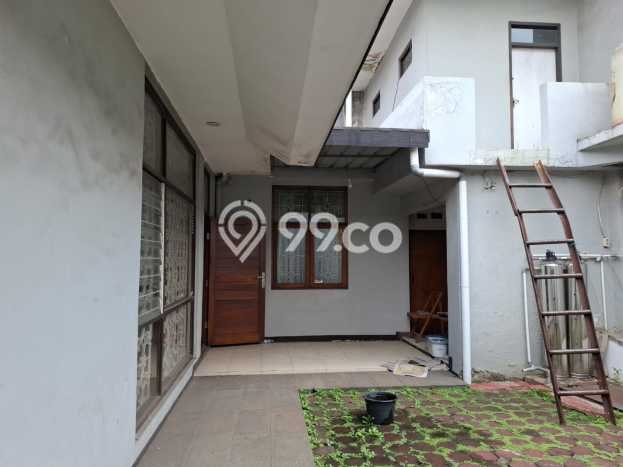 Rumah Area Nyaman kawasan , Bandung, Luas 319m2m² LB 110m2m² Rumah Area Nyaman kawasan , Bandung, Luas 319m2m² LB 110m2m²