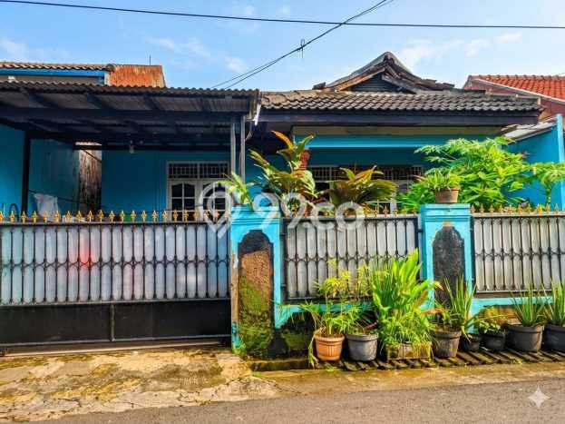 Hunian Cantik Modern Lb 100m2 di Pesanggrahan, Jakarta Selatan Hunian Cantik Modern Lb 100m2 di Pesanggrahan, Jakarta Selatan