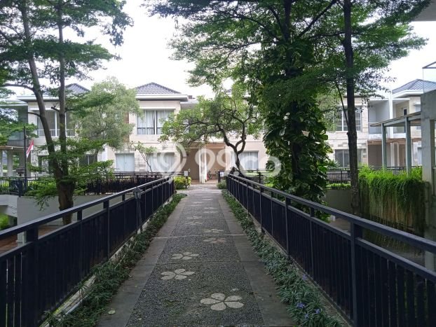 Dijual Rumah Mewah Exclusive di Lebak Bulus, Jakarta Selatan Dijual Rumah Mewah Exclusive di Lebak Bulus, Jakarta Selatan