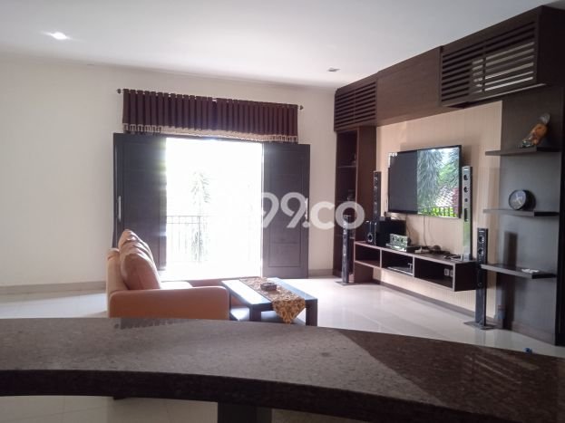 Rumah Eksklusif Siap Huni LT 210m2 di Ciputat Timur, Tangerang Selatan Rumah Eksklusif Siap Huni LT 210m2 di Ciputat Timur, Tangerang Selatan