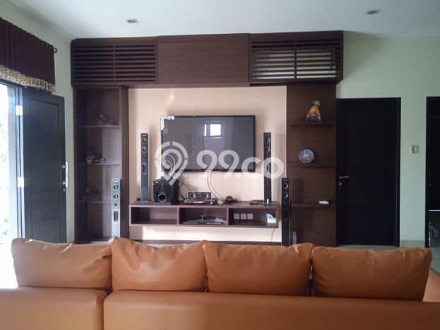Rumah Eksklusif Siap Huni LT 210m2 di Ciputat Timur, Tangerang Selatan Rumah Eksklusif Siap Huni LT 210m2 di Ciputat Timur, Tangerang Selatan