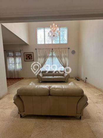 Disewakan Rumah Murah di Lebak Bulus Jakarta Selatan dengan 4 Kamar Tidur Disewakan Rumah Murah di Lebak Bulus Jakarta Selatan dengan 4 Kamar Tidur