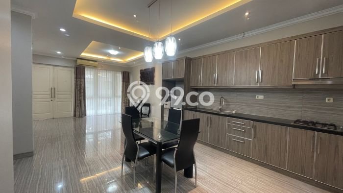 Lokasi terbaik! Rumah siap huni dikontrakkan di Cilandak LB 300m2 Lokasi terbaik! Rumah siap huni dikontrakkan di Cilandak LB 300m2