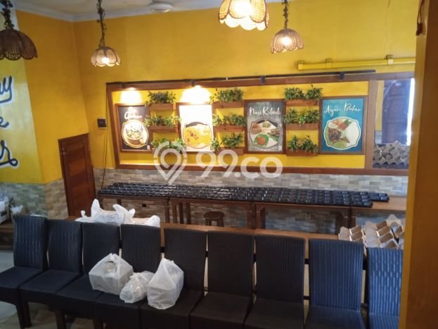 Komersial Favorit Dijual di Ciputat Tangerang Selatan Kawasan Pusat Bisnis Komersial Favorit Dijual di Ciputat Tangerang Selatan Kawasan Pusat Bisnis