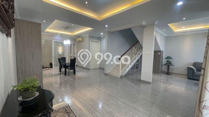 Lokasi terbaik! Rumah siap huni dikontrakkan di Cilandak LB 300m2 Lokasi terbaik! Rumah siap huni dikontrakkan di Cilandak LB 300m2