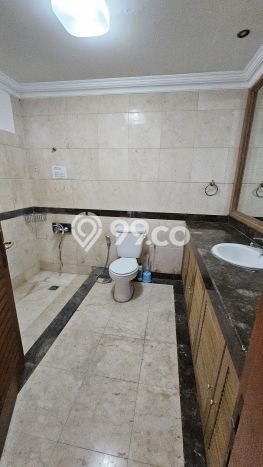 Disewakan! Rumah 5 Kamar Tidur &
4 Kamar Mandi di Pejaten, Jakarta Selatan Disewakan! Rumah 5 Kamar Tidur &
4 Kamar Mandi di Pejaten, Jakarta Selatan