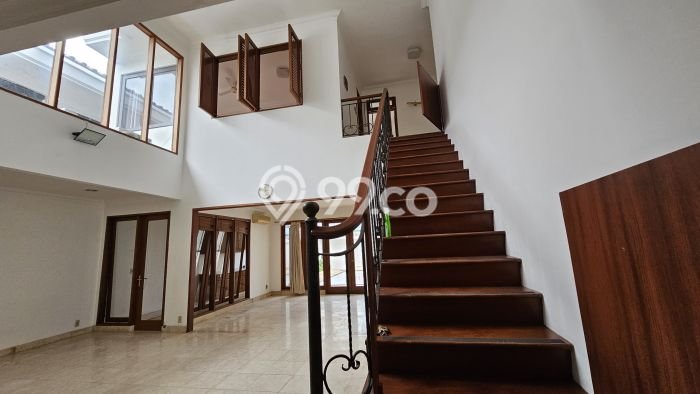 Disewakan! Rumah 5 Kamar Tidur &
4 Kamar Mandi di Pejaten, Jakarta Selatan Disewakan! Rumah 5 Kamar Tidur &
4 Kamar Mandi di Pejaten, Jakarta Selatan