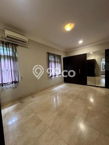 Disewakan Rumah Murah di Lebak Bulus Jakarta Selatan dengan 4 Kamar Tidur Disewakan Rumah Murah di Lebak Bulus Jakarta Selatan dengan 4 Kamar Tidur