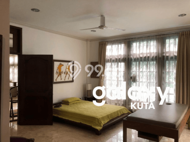 Hunian Mewah LB 584m2 Siap Pakai Desain Elegan di Pondok Pinang, Jakarta Selatan Hunian Mewah LB 584m2 Siap Pakai Desain Elegan di Pondok Pinang, Jakarta Selatan