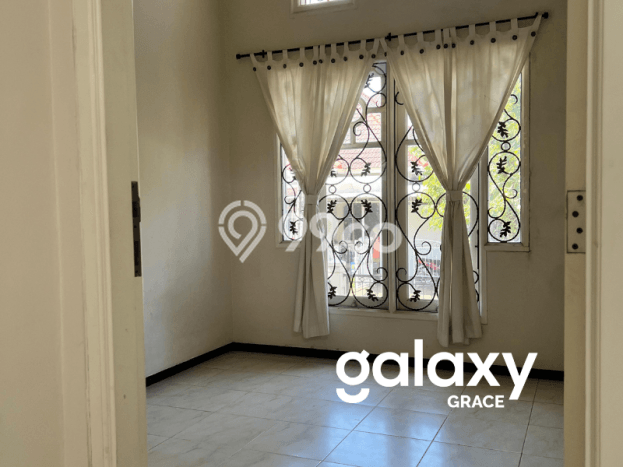 Ready to Use! Luxury House LT 200m2 Desain Modern di Bandulan Ready to Use! Luxury House LT 200m2 Desain Modern di Bandulan