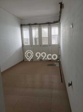 Rumah Asri di Metland Menteng, 3 KM, Area Strategis, Luas 200m2m² LB 223m2m² Rumah Asri di Metland Menteng, 3 KM, Area Strategis, Luas 200m2m² LB 223m2m²
